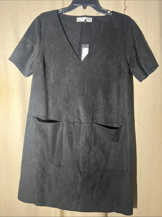 Naked Zebra Stanton Maxwell James Dresses & Skirts - Stanton Maxwell James Micro Suede Black Short Sleeve Pocket Dress NWT